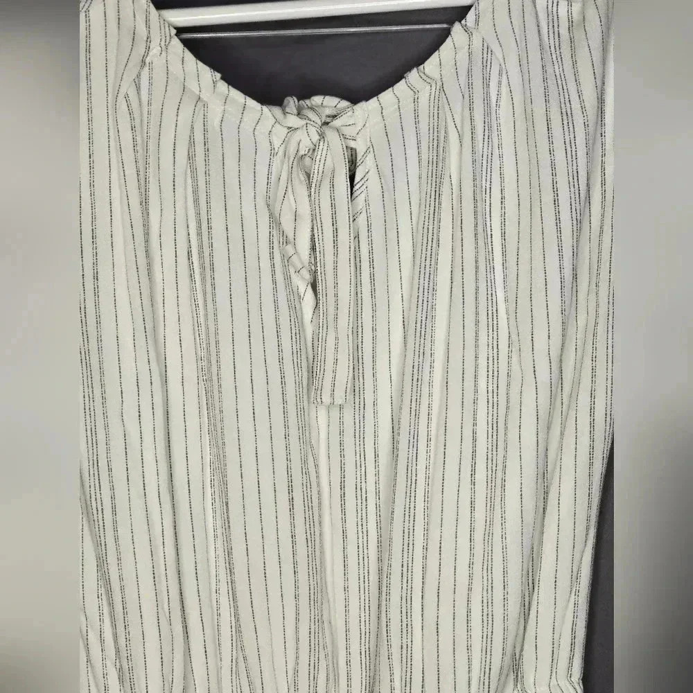 Lauren Conrad size Medium New with tags Pleated round neck midi dress. - Picture 6 of 15